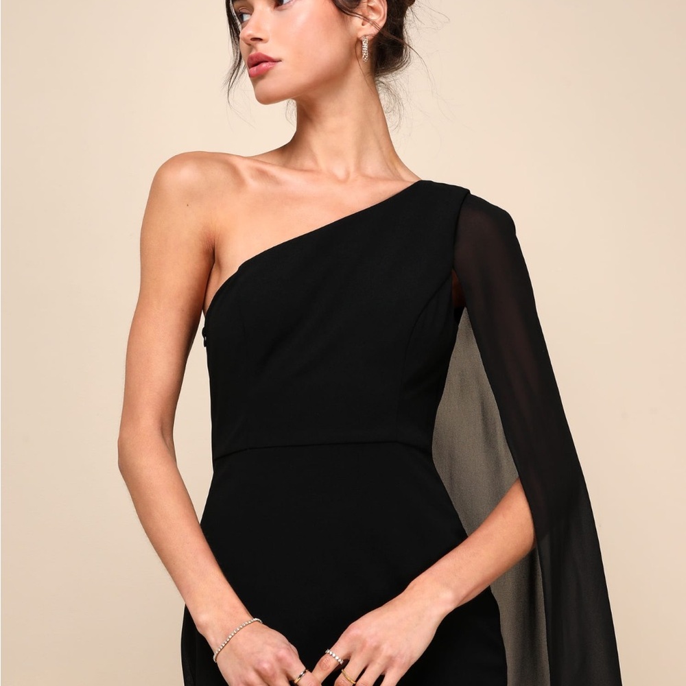 NWT Lulus XS Majestic Energy Black Cape Sleeve One-Shoulder Mini Dress.